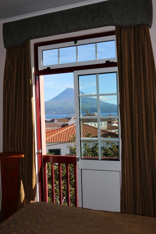 Apartamentos Turisticos Verdemar Horta  Værelse billede