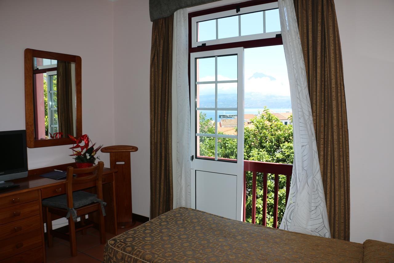 Apartamentos Turisticos Verdemar Horta  Eksteriør billede